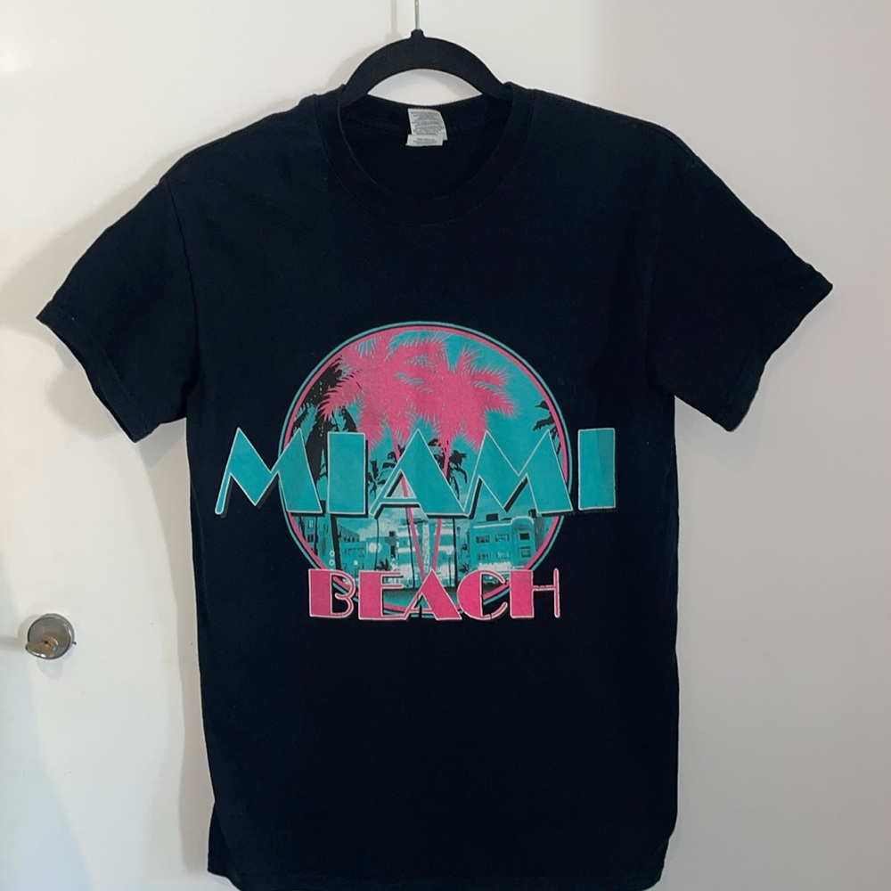 VINTAGE miami beach t shirt in small